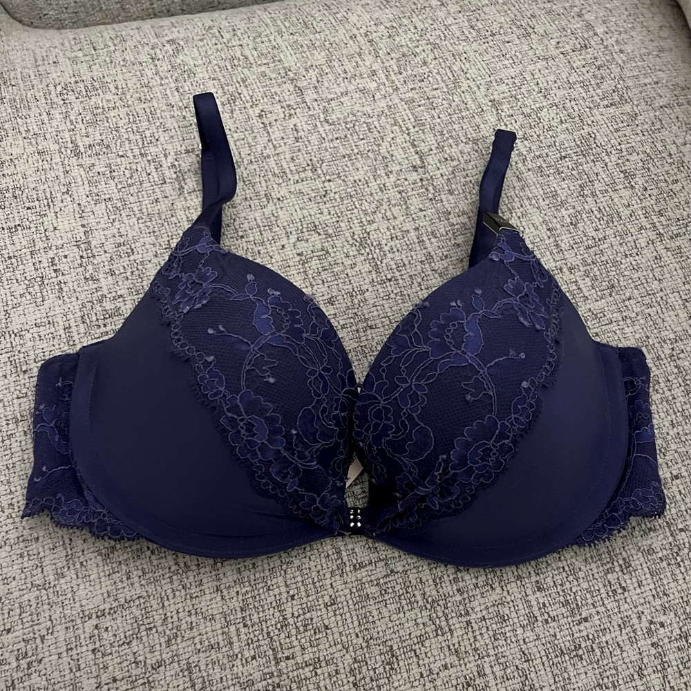 NWT Victorias Secret temptation bra